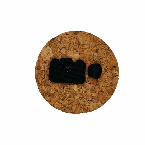 ✨Vintage Retro Camera Enamel Pin Black Photography Accessory Traveling Art New - Picture 3 of 5